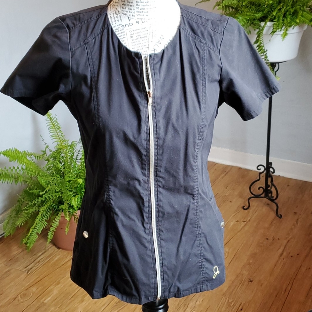 Jaanuu black scrub top